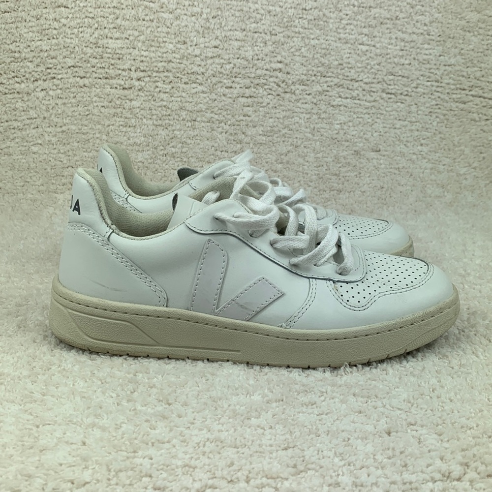 Veja V-10 Leather Low-Top Sneakers Women